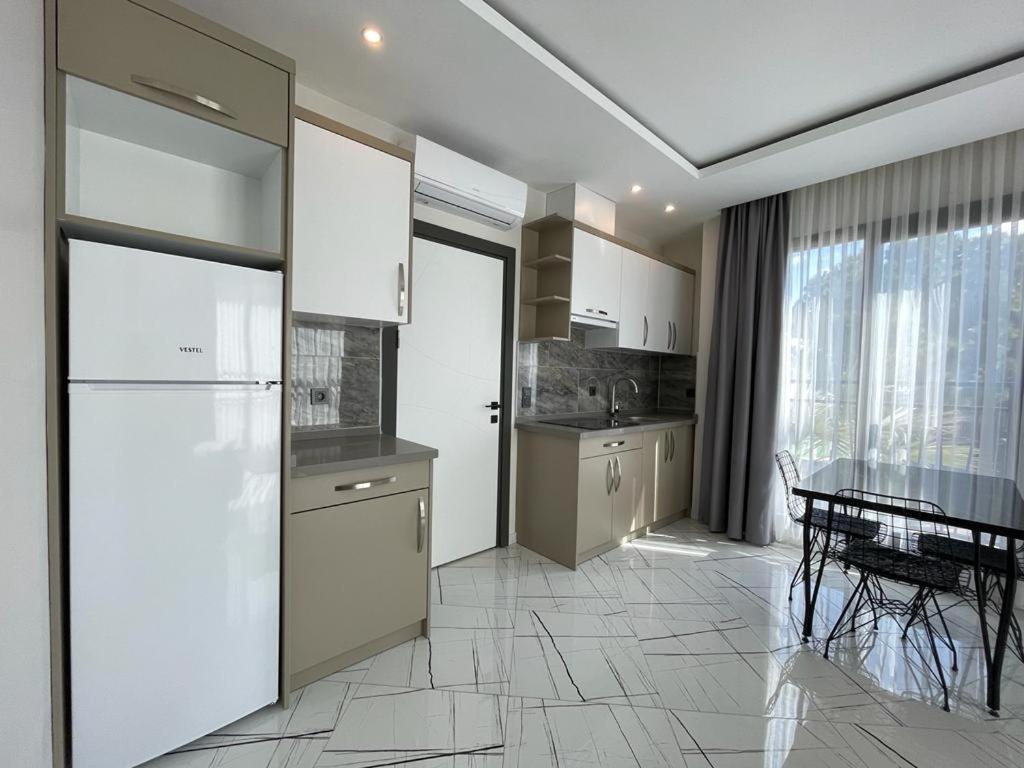 Lotus Apart Apartment Kuşadası Exterior photo