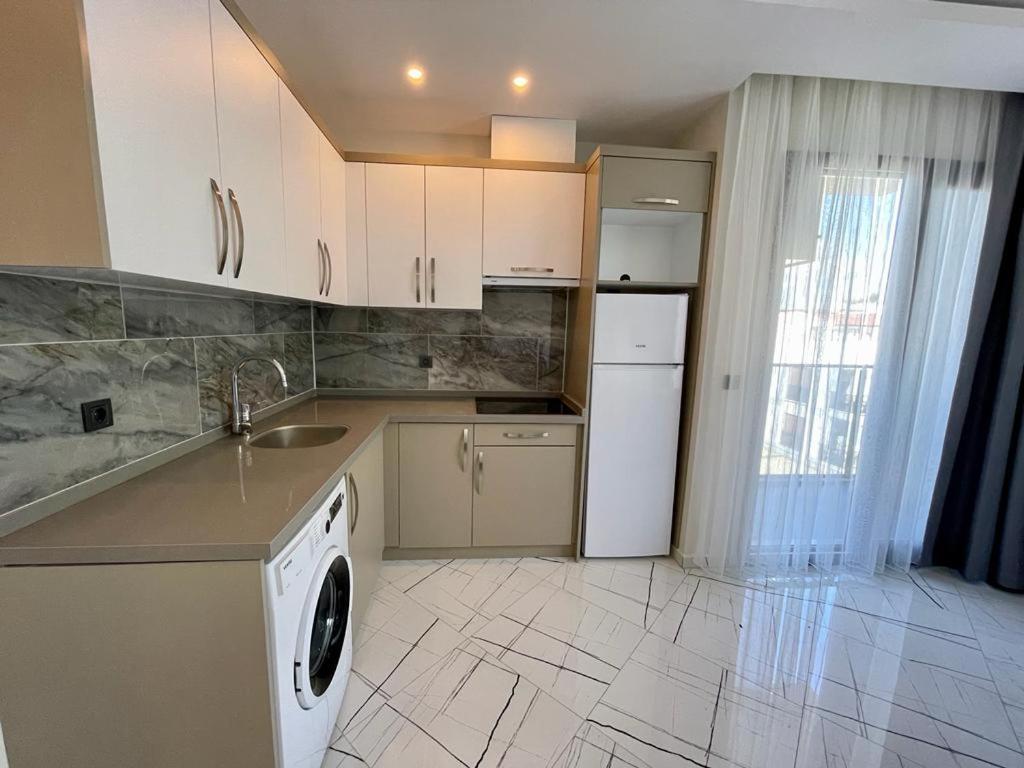 Lotus Apart Apartment Kuşadası Exterior photo