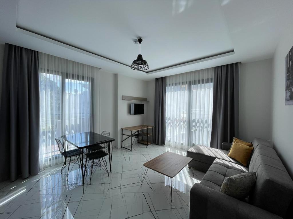 Lotus Apart Apartment Kuşadası Exterior photo